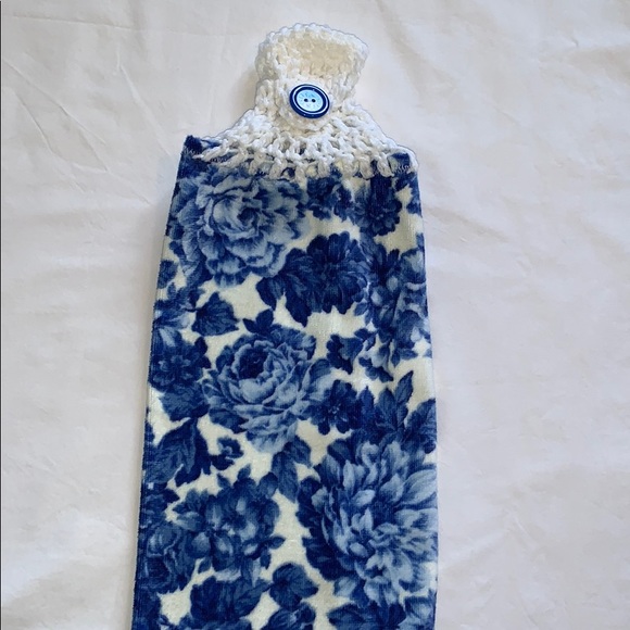 Hand Crafted Crocheted Top Hanging Kitchen Towels - Picture 2 of 3
